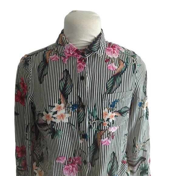 Dress Forum Striped Floral Tie Front Top - Picture 5 of 7